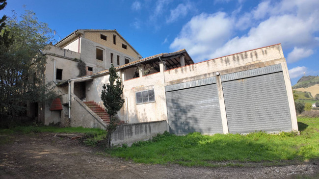 Villa singola in vendita a Acquaviva Picena