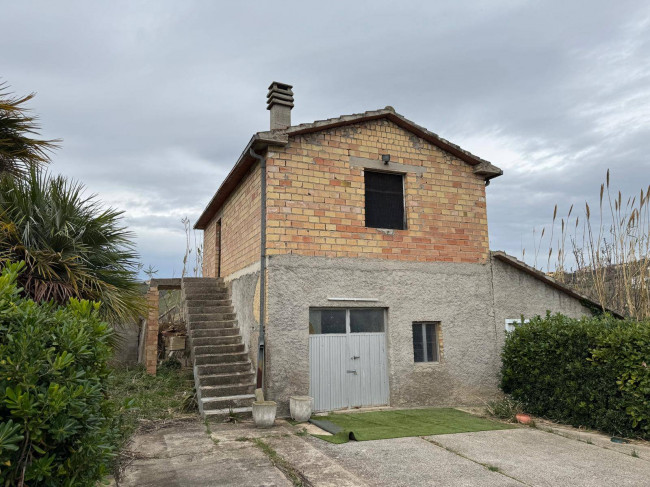 Casa cielo - terra in vendita a Villamagna