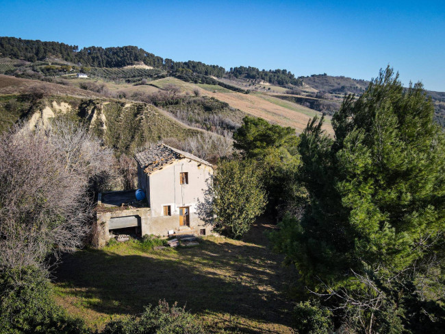 Casale Colonico in vendita a Monteprandone