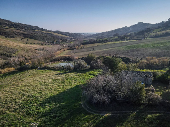 Casale Colonico in vendita a Monteprandone