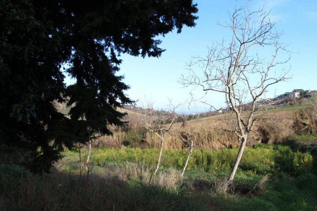 Casale Colonico in vendita a Monteprandone