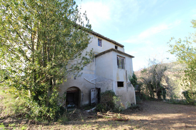 Casale Colonico in vendita a Monteprandone