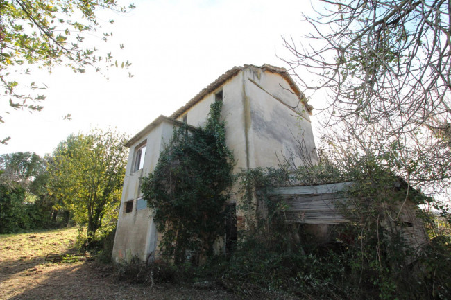 Casale Colonico in vendita a Monteprandone