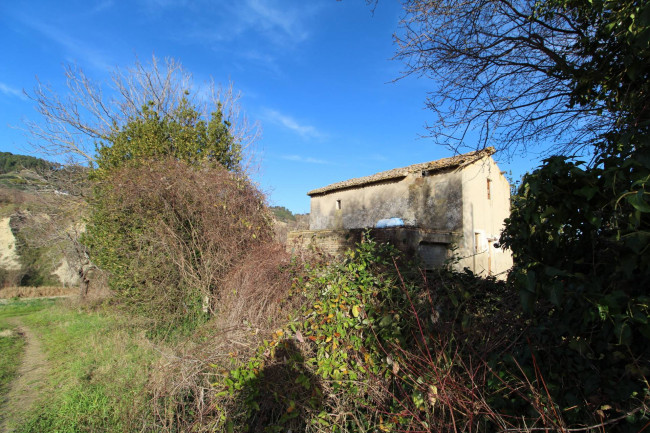 Casale Colonico in vendita a Monteprandone