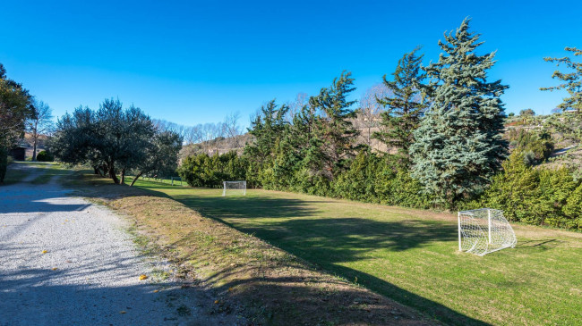 Casale Colonico in vendita a Civitanova Marche