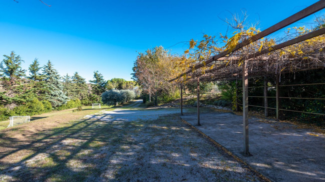 Casale Colonico in vendita a Civitanova Marche