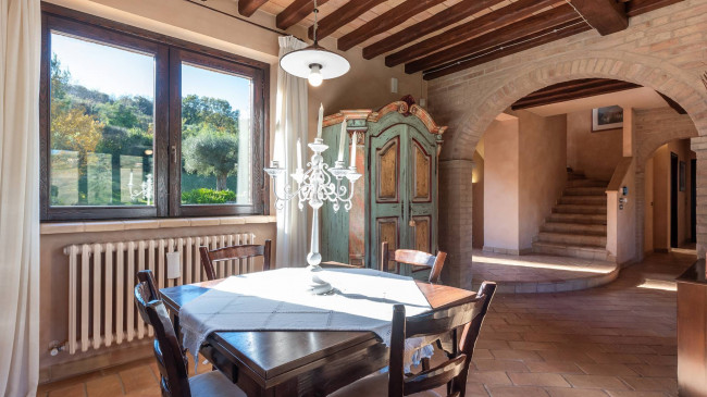 Casale Colonico in vendita a Civitanova Marche