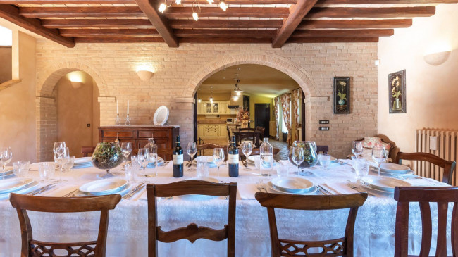 Casale Colonico in vendita a Civitanova Marche