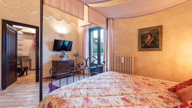 Casale Colonico in vendita a Civitanova Marche