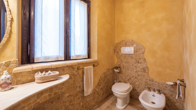 Casale Colonico in vendita a Civitanova Marche