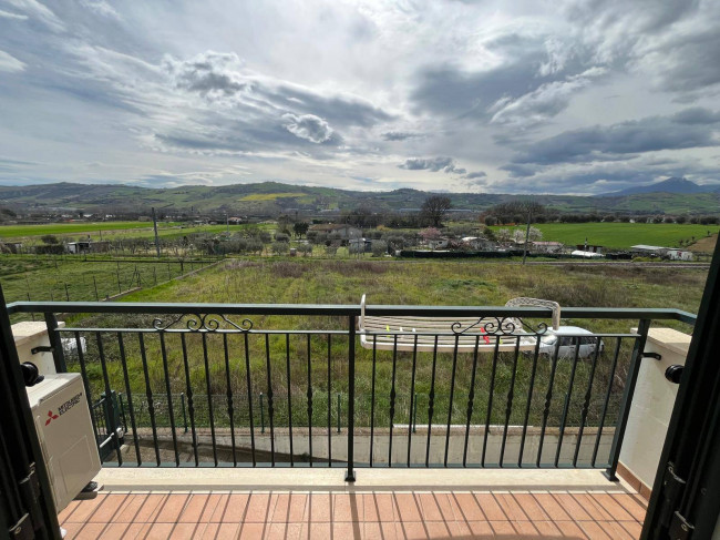 Appartamento in vendita a Colli del Tronto