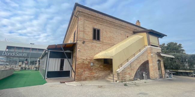 Attività commerciale in vendita a San Benedetto del Tronto