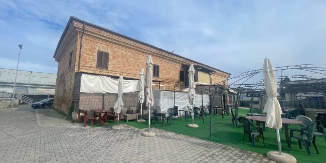 Attività commerciale in vendita a San Benedetto del Tronto