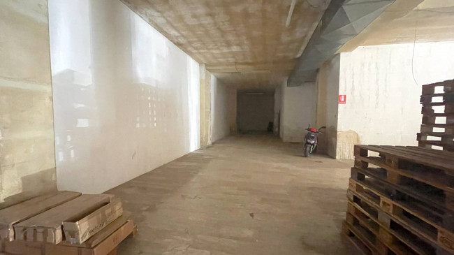 Locale Artigianale / Deposito in vendita a San Benedetto del Tronto