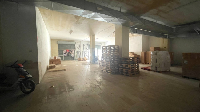 Locale Artigianale / Deposito in vendita a San Benedetto del Tronto