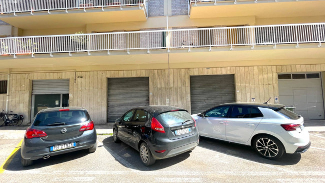 Locale Artigianale / Deposito in vendita a San Benedetto del Tronto