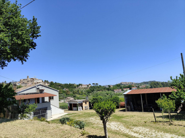 Casale Colonico Rustico in vendita a Spinetoli