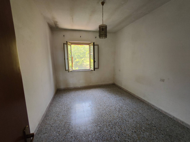 Casale Colonico Rustico in vendita a Spinetoli
