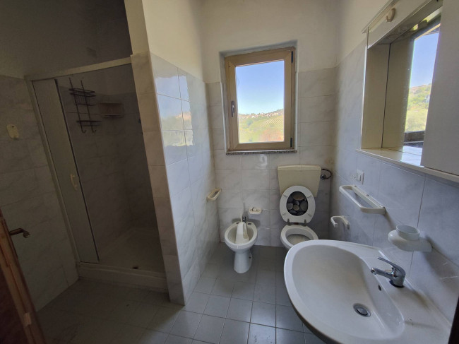 Casale Colonico Rustico in vendita a Spinetoli