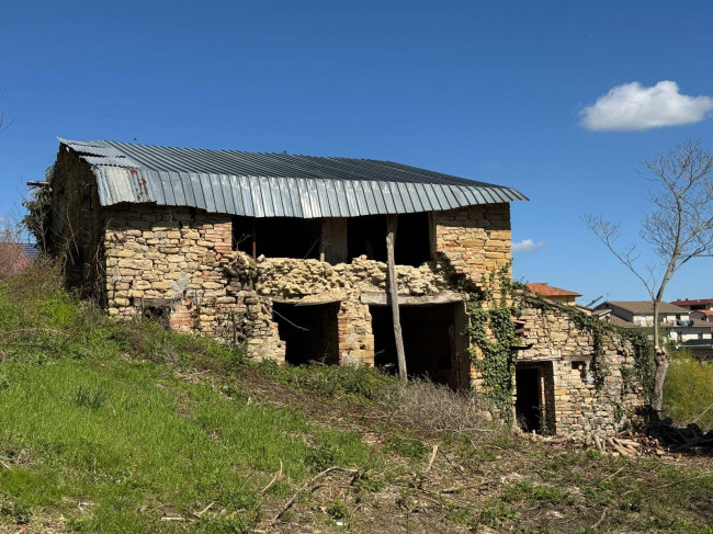 Casale Colonico Rustico in vendita a Force