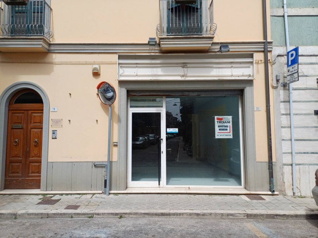 Locale Commerciale in Affitto a San Benedetto del Tronto