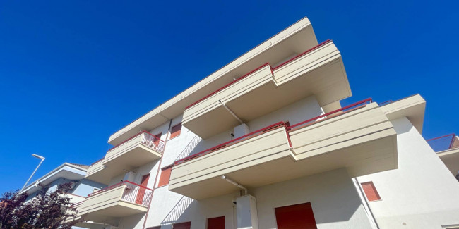 Stabile / Palazzo in vendita a Alba Adriatica