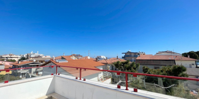 Stabile / Palazzo in vendita a Alba Adriatica