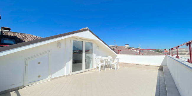 Stabile / Palazzo in vendita a Alba Adriatica