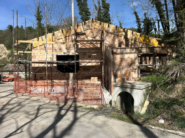 Casale Colonico Rustico in vendita a Palmiano