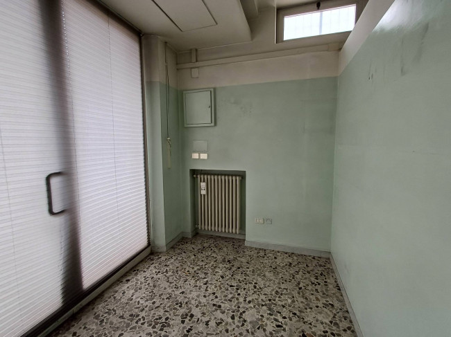 Locale Commerciale in vendita a Monteprandone