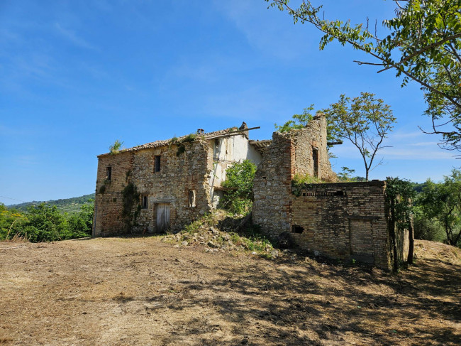 Casale Colonico Rustico in vendita a Ripatransone