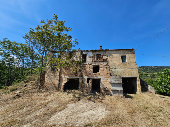 Casale Colonico Rustico in vendita a Ripatransone