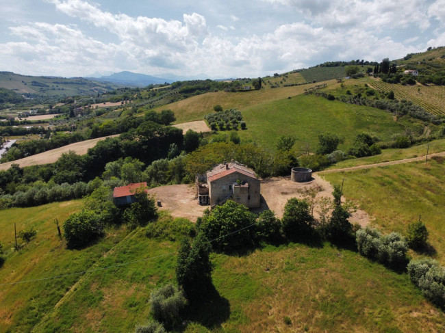 Casale Colonico Rustico in vendita a Ripatransone