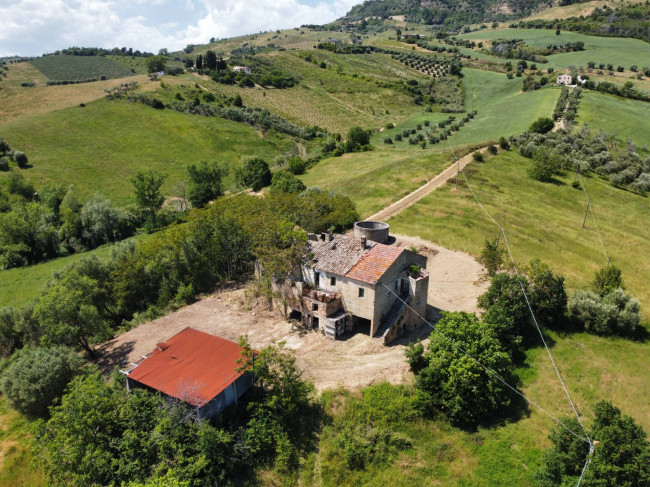 Casale Colonico Rustico in vendita a Ripatransone
