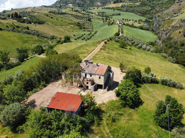 Casale Colonico Rustico in vendita a Ripatransone