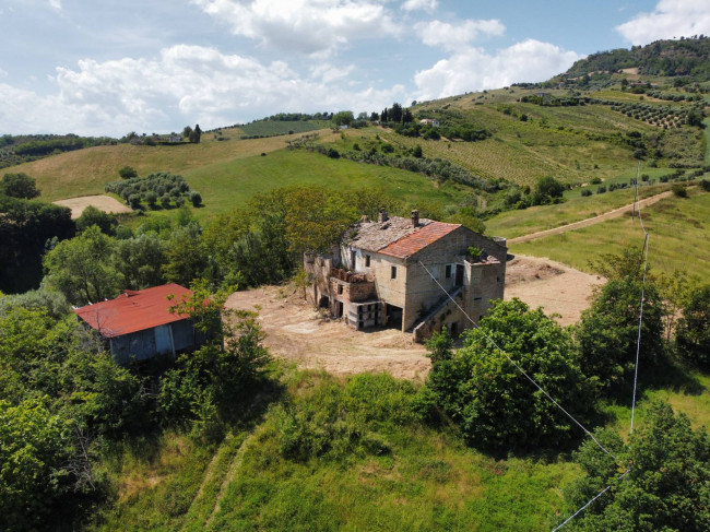 Casale Colonico Rustico in vendita a Ripatransone