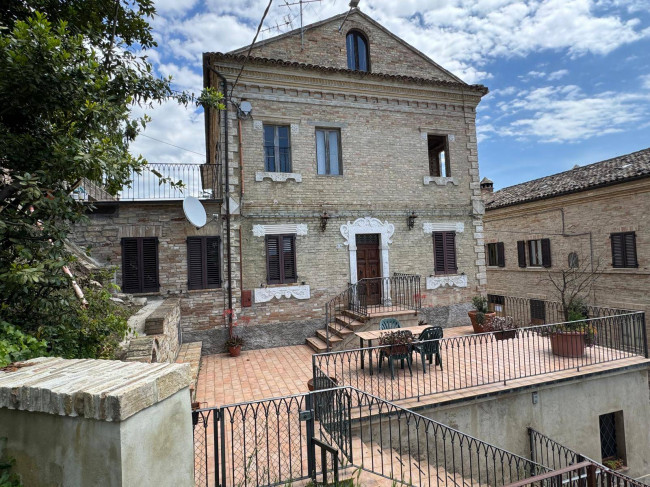 Casa cielo - terra in Vendita a Montelparo