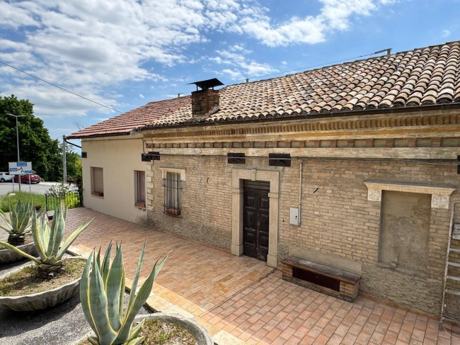 Casa cielo - terra in vendita a Montelparo