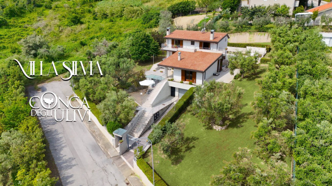 Villa singola in Vendita a Acquaviva Picena