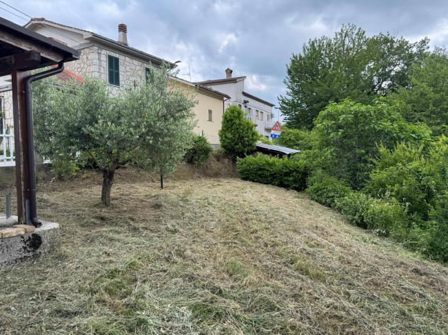 Casa cielo - terra in vendita a Comunanza