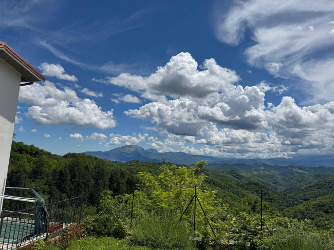 Casa cielo - terra in vendita a Comunanza