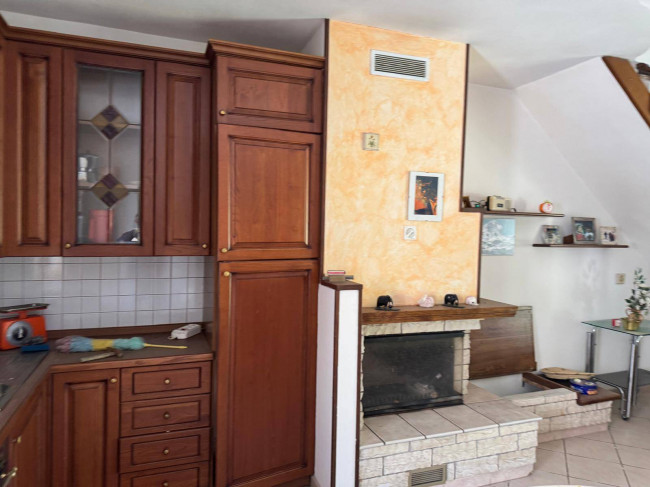 Casa cielo - terra in vendita a Comunanza