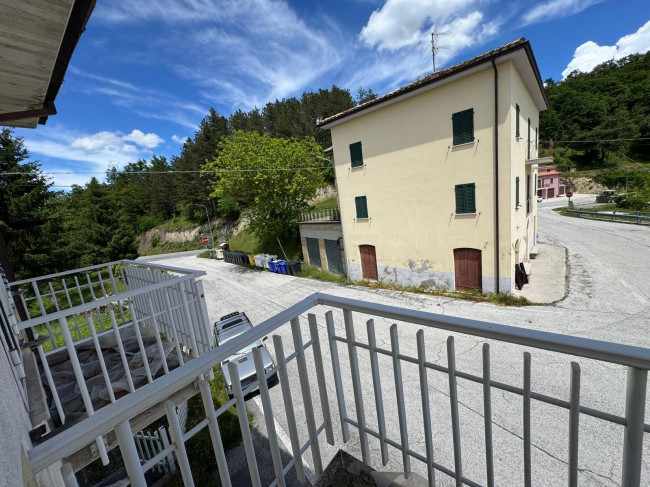 Casa cielo - terra in vendita a Comunanza