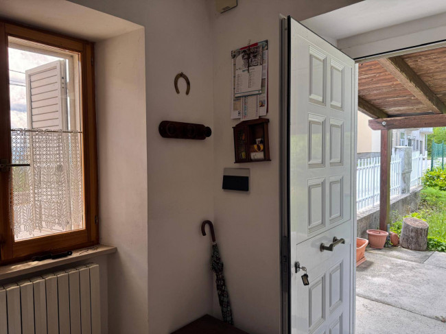 Casa cielo - terra in vendita a Comunanza