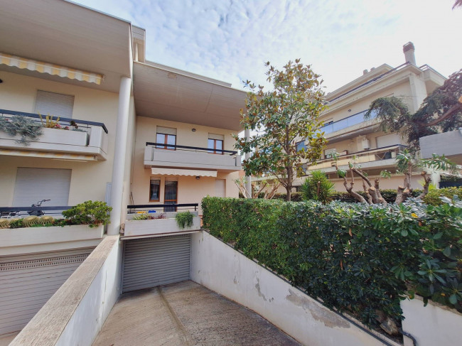 Villino a  schiera / bifamiliare in affitto a Grottammare