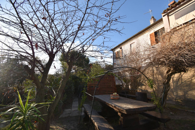 Albergo / Residence / Struttura Ricettiva in vendita a Ripatransone
