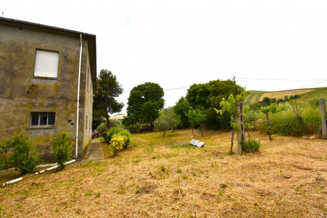 Casale Colonico Rustico in vendita a San Benedetto del Tronto