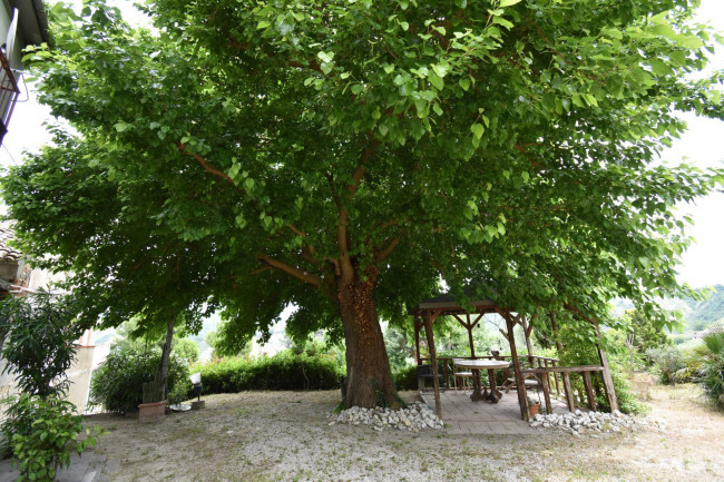 Casale Colonico Rustico in vendita a San Benedetto del Tronto