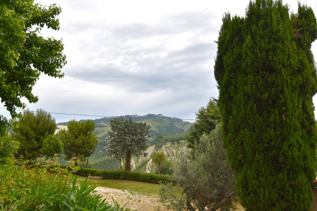 Casale Colonico Rustico in vendita a San Benedetto del Tronto
