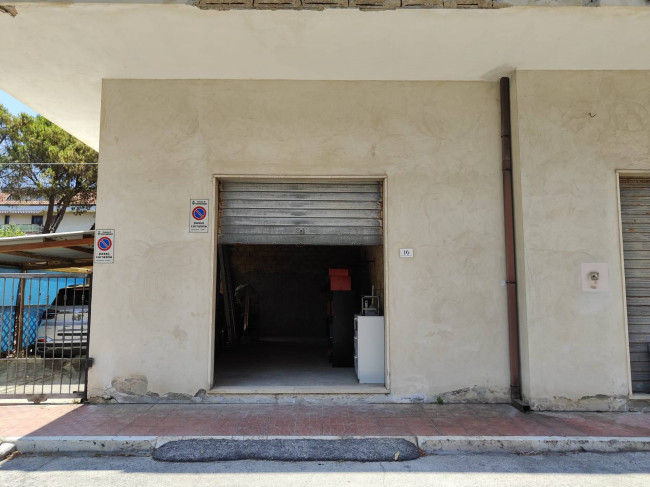 Cantina - fondaco in Vendita a Grottammare